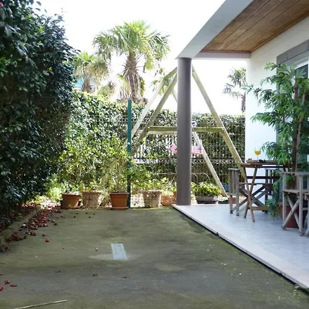 住宿加早餐酒店 Azores Holidays House -b&b - - Self Check-in Keyboard 蓬塔德尔加达