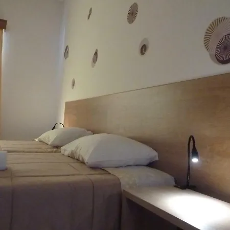 Azores Holidays House -b&b - - Self Check-in Keyboard 住宿加早餐酒店 蓬塔德尔加达