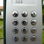 Azores Holidays House -b&b - - Self Check-in Keyboard فندق مبيت وإفطار 3*