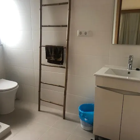 Bed and breakfast Azores Holidays House -b&b - - Self Check-in Keyboard