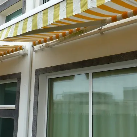 Azores Holidays House -b&b - - Self Check-in Keyboard