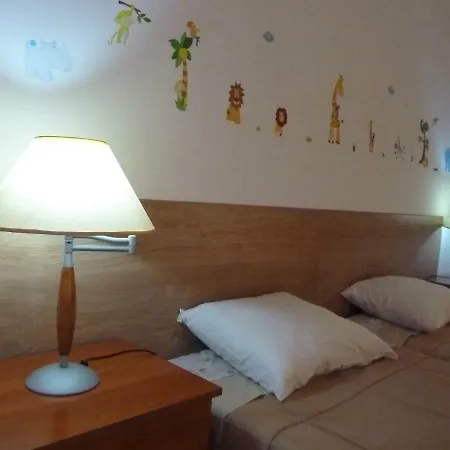 Azores Holidays House -b&b - - Self Check-in Keyboard Frühstückspension Ponta Delgada