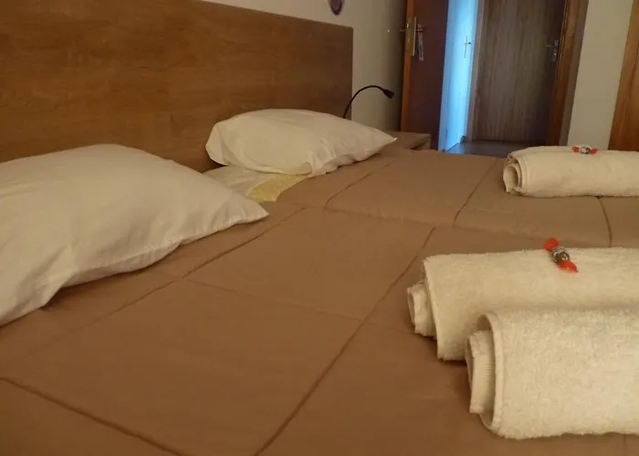 Azores Holidays House -b&b - - Self Check-in Keyboard