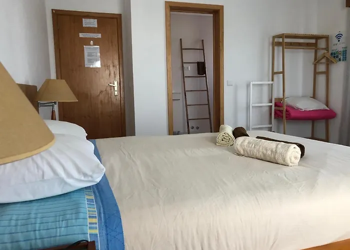 Azores Holidays House -b&b - - Self Check-in Keyboard Bed and breakfast 3*