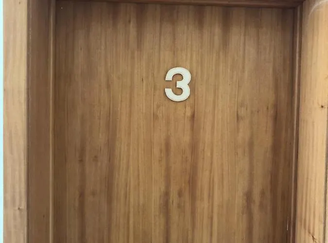 Azores Holidays House -b&b - - Self Check-in Keyboard